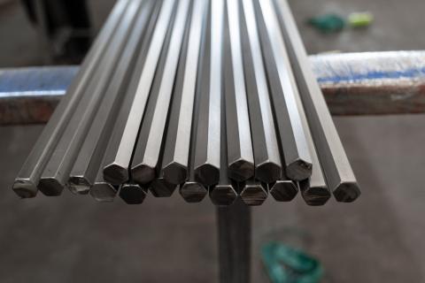 化工设备用2205双相钢棒还是316？采购前先看这份选材建议